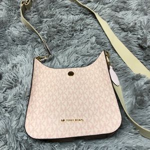 NWOT Michael Kors Briley Small Crossbody Bag- Pink